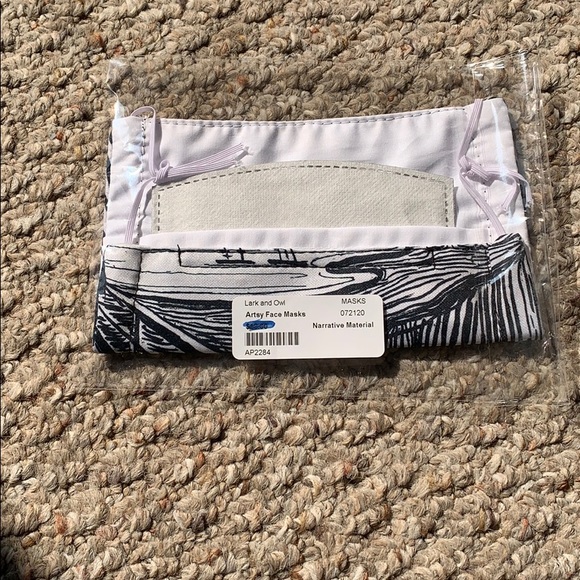 Face mask - Picture 3 of 3